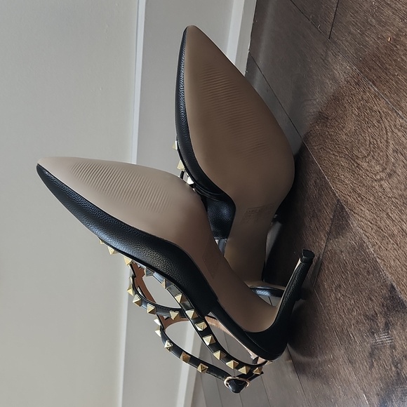 Sandals - Picture 4 of 5